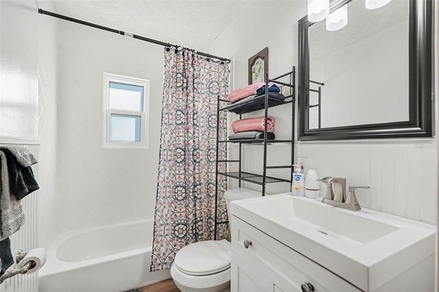 6305 S MACDILL AVENUE, Tampa, FL 33611