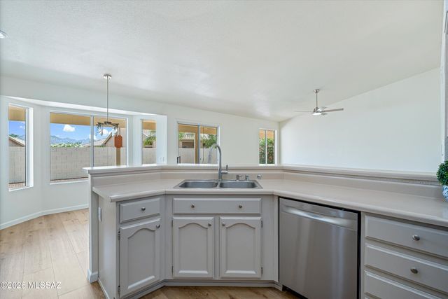 64601 E Catalina View Drive, Tucson, AZ 85739