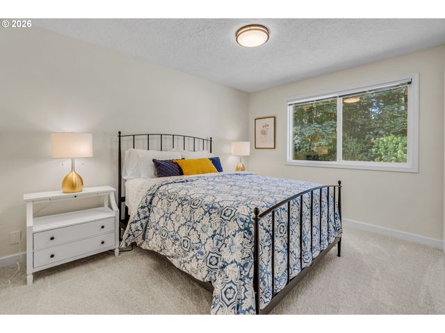 16573 BONAIRE Ave, Lake Oswego, OR 97035