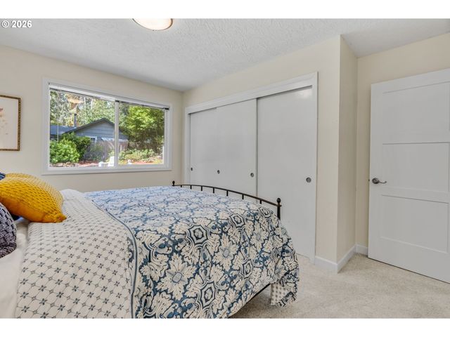 16573 BONAIRE Ave, Lake Oswego, OR 97035