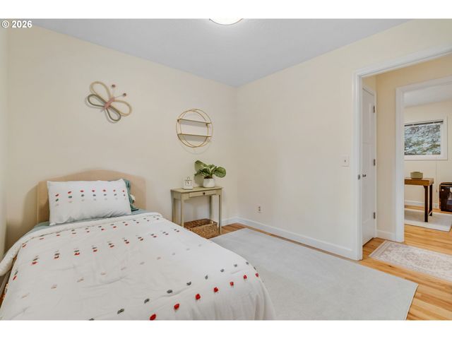 16573 BONAIRE Ave, Lake Oswego, OR 97035