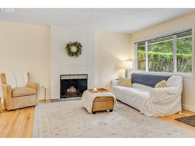 16573 BONAIRE Ave, Lake Oswego, OR 97035