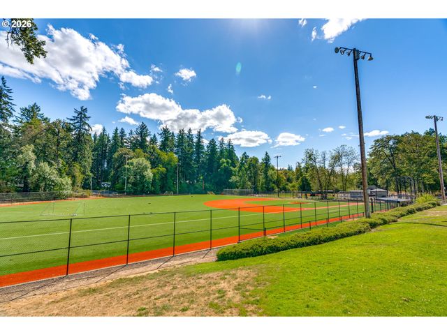 16573 BONAIRE Ave, Lake Oswego, OR 97035
