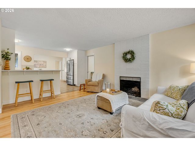 16573 BONAIRE Ave, Lake Oswego, OR 97035