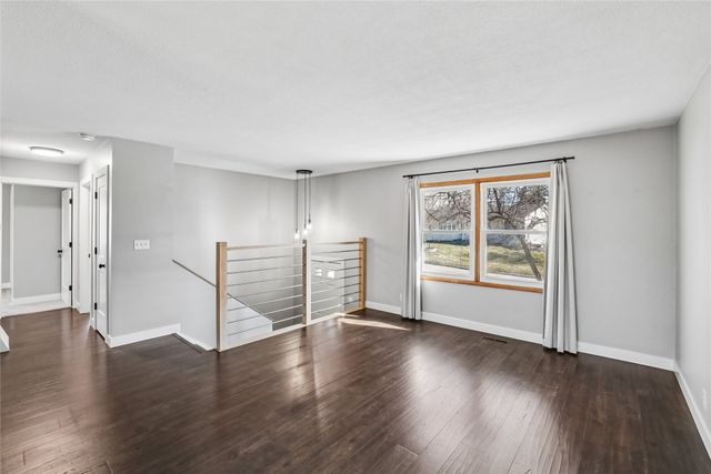 307 W 15th Street N, Newton, IA 50208