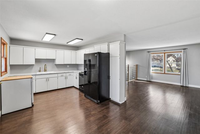 307 W 15th Street N, Newton, IA 50208