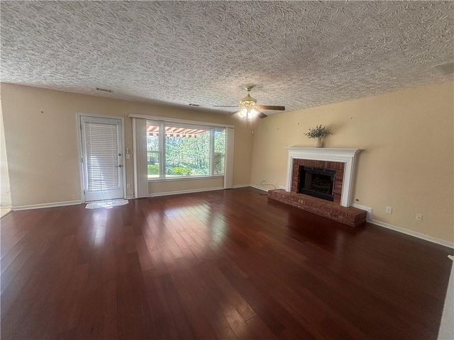 2203 Loudon Lane, Kennesaw, GA 30152