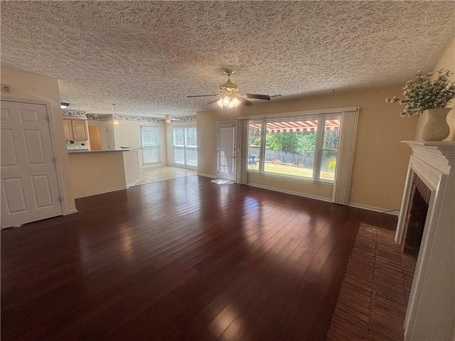 2203 Loudon Lane, Kennesaw, GA 30152
