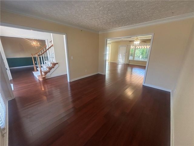2203 Loudon Lane, Kennesaw, GA 30152