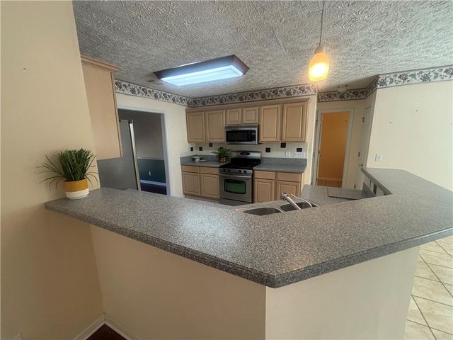 2203 Loudon Lane, Kennesaw, GA 30152