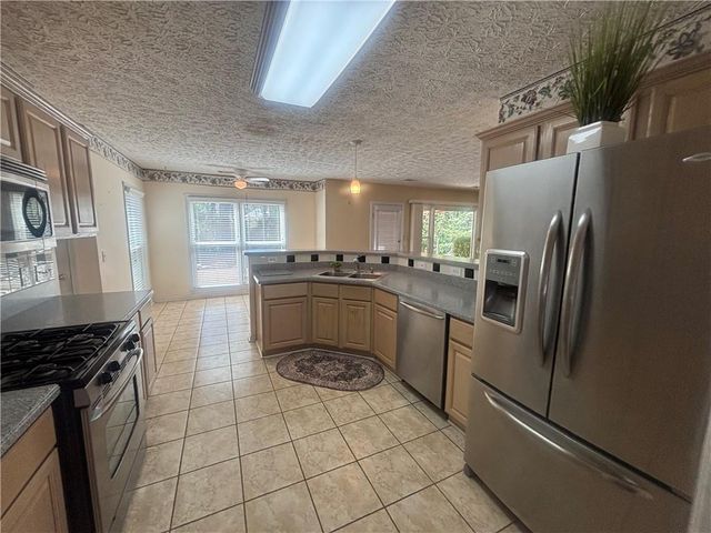 2203 Loudon Lane, Kennesaw, GA 30152