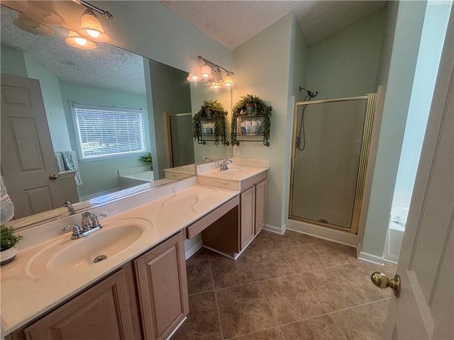 2203 Loudon Lane, Kennesaw, GA 30152