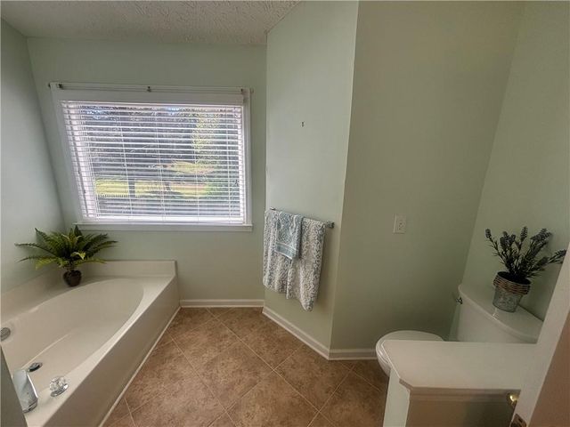 2203 Loudon Lane, Kennesaw, GA 30152
