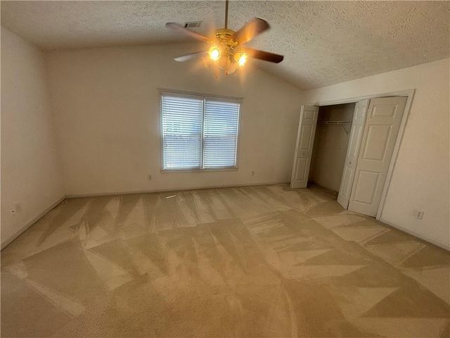 2203 Loudon Lane, Kennesaw, GA 30152