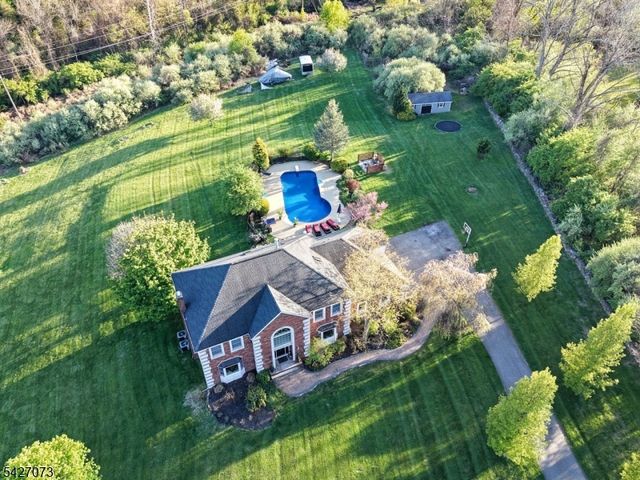 7 Woodfield Rd, Green Twp., NJ 07821