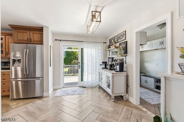 7 Woodfield Rd, Green Twp., NJ 07821