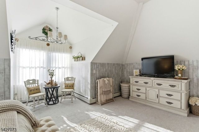 7 Woodfield Rd, Green Twp., NJ 07821