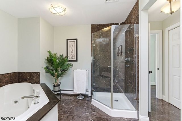 7 Woodfield Rd, Green Twp., NJ 07821