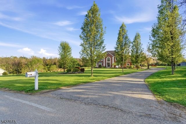 7 Woodfield Rd, Green Twp., NJ 07821