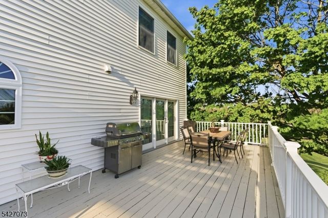 7 Woodfield Rd, Green Twp., NJ 07821
