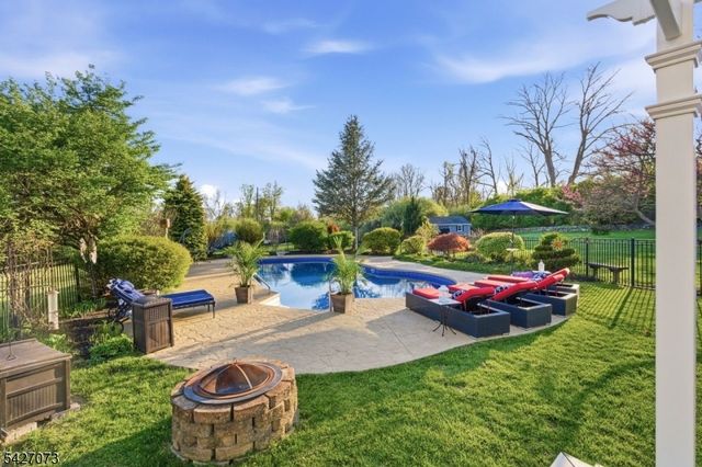 7 Woodfield Rd, Green Twp., NJ 07821