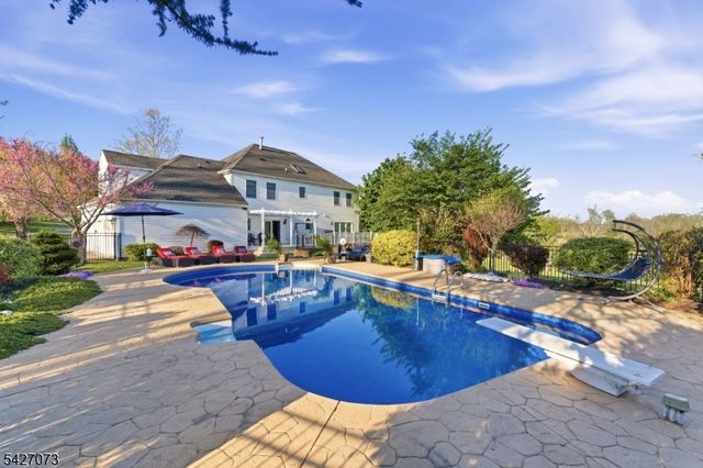 7 Woodfield Rd, Green Twp., NJ 07821