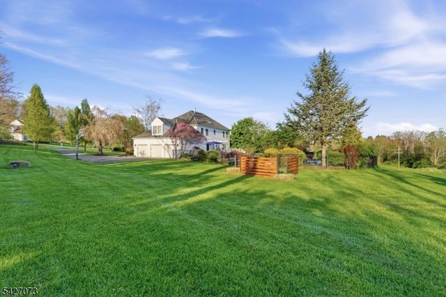 7 Woodfield Rd, Green Twp., NJ 07821