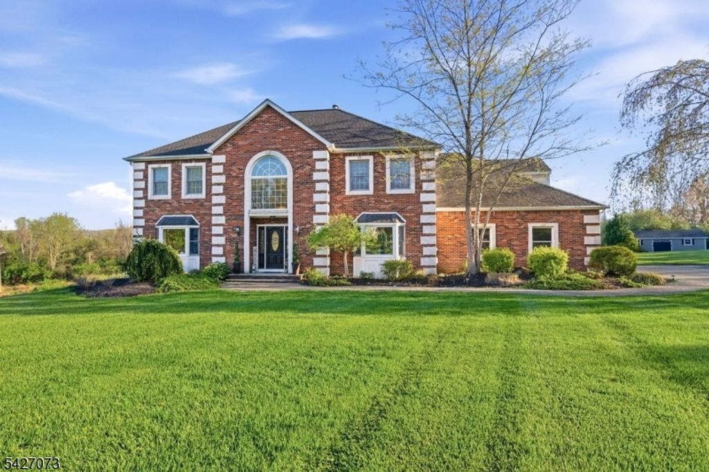 7 Woodfield Rd, Green Twp., NJ 07821