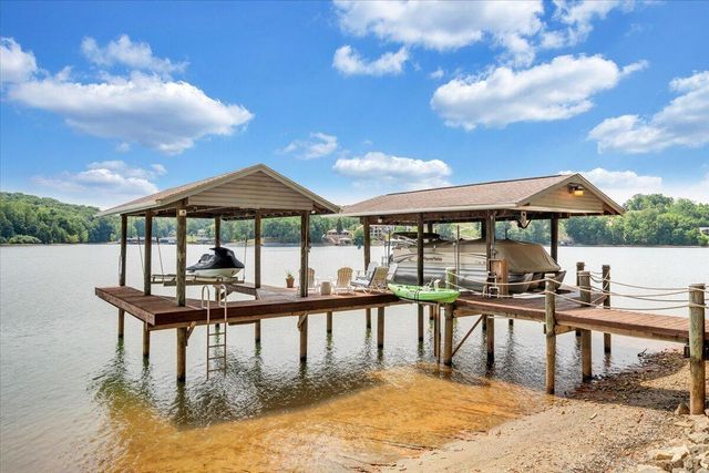 35 Bluewater CT, Moneta, VA 24121