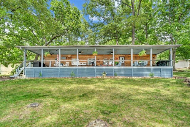 35 Bluewater CT, Moneta, VA 24121