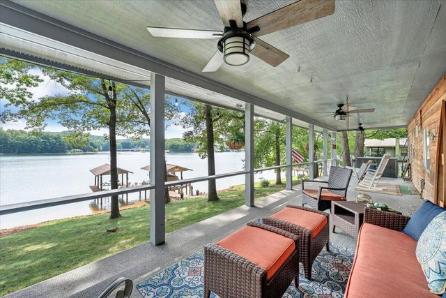 35 Bluewater CT, Moneta, VA 24121