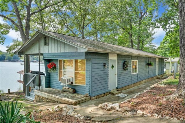 35 Bluewater CT, Moneta, VA 24121