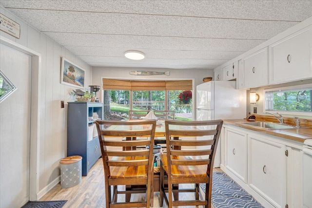 35 Bluewater CT, Moneta, VA 24121
