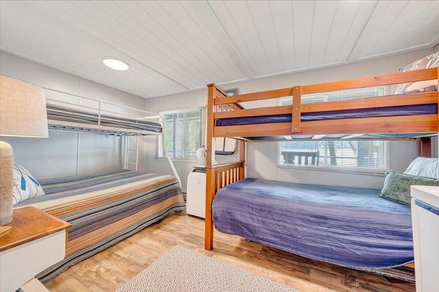 35 Bluewater CT, Moneta, VA 24121