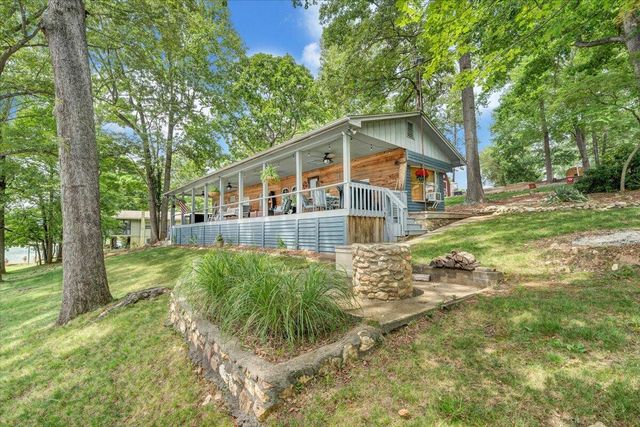35 Bluewater CT, Moneta, VA 24121
