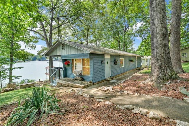 35 Bluewater CT, Moneta, VA 24121