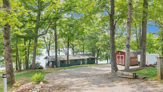 35 Bluewater CT, Moneta, VA 24121