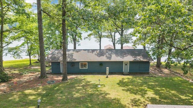 35 Bluewater CT, Moneta, VA 24121