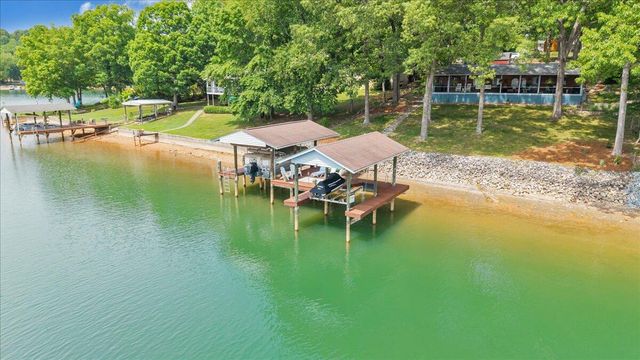 35 Bluewater CT, Moneta, VA 24121