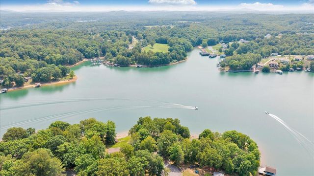 35 Bluewater CT, Moneta, VA 24121