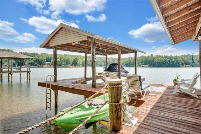 35 Bluewater CT, Moneta, VA 24121