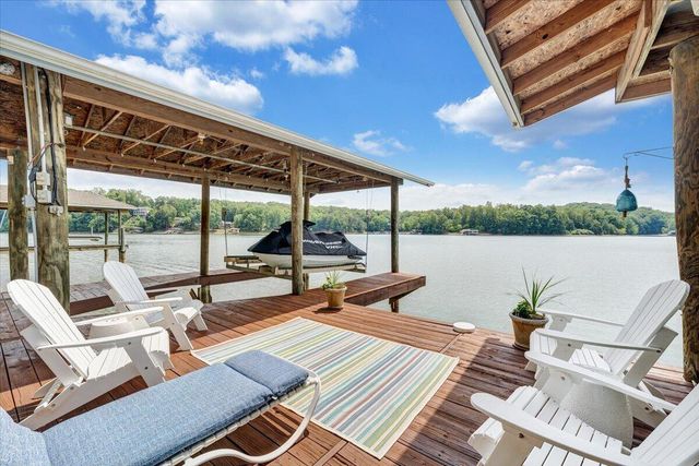 35 Bluewater CT, Moneta, VA 24121