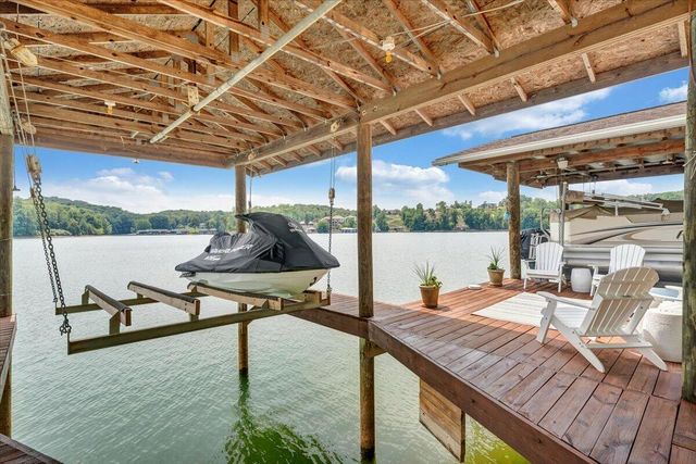 35 Bluewater CT, Moneta, VA 24121