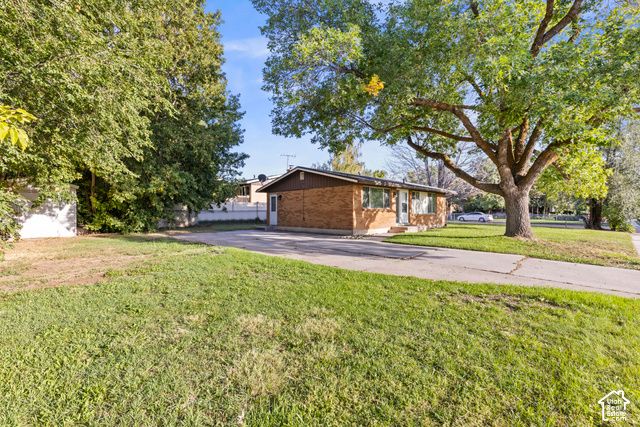 6072 S 2550 W, Roy, UT 84067