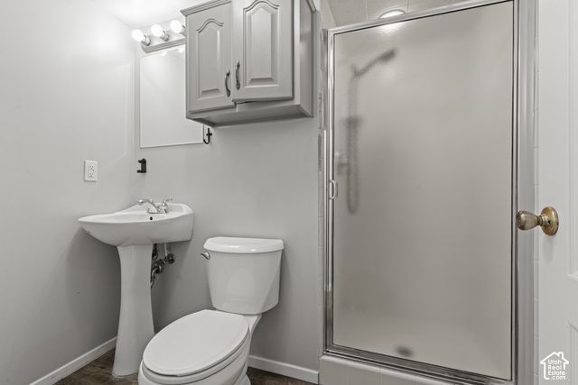 6072 S 2550 W, Roy, UT 84067