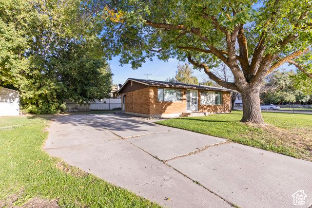 6072 S 2550 W, Roy, UT 84067