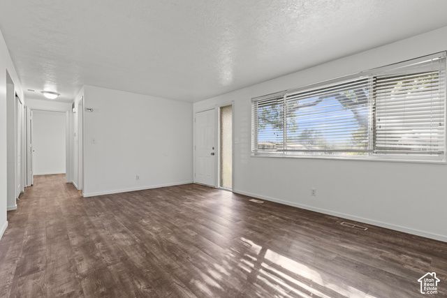 6072 S 2550 W, Roy, UT 84067