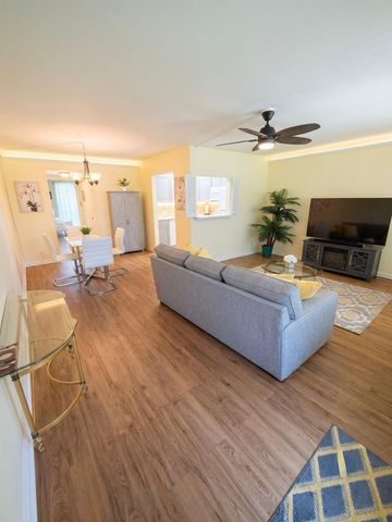 68 Brighton B, Boca Raton, FL 33434