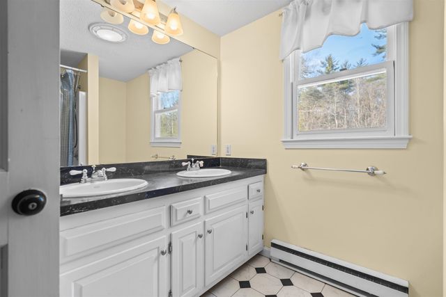 36 Buckridge Drive, Amherst, NH 03031