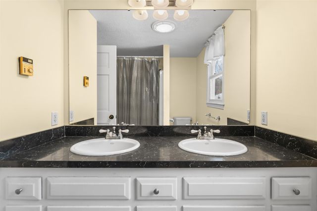 36 Buckridge Drive, Amherst, NH 03031